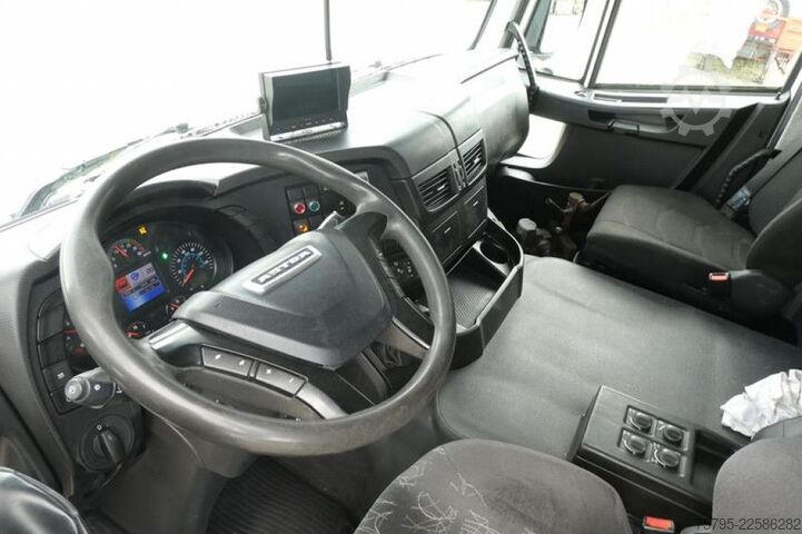 Kipper LKW IVECO HD9 86.50-90 4 Achs Muldenkipper schwere Straßen