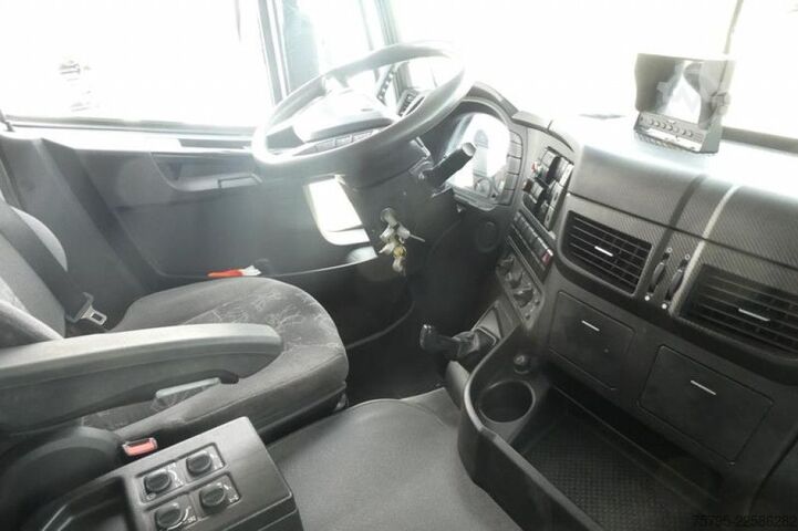 Kipper LKW IVECO HD9 86.50-90 4 Achs Muldenkipper schwere Straßen