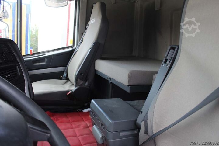 Standardni tegljač iveco stralis 500 presa idraulica
