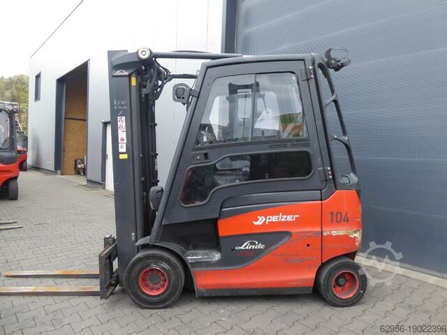 Stivuitor electric cu 4 roți Linde E25H 01/600