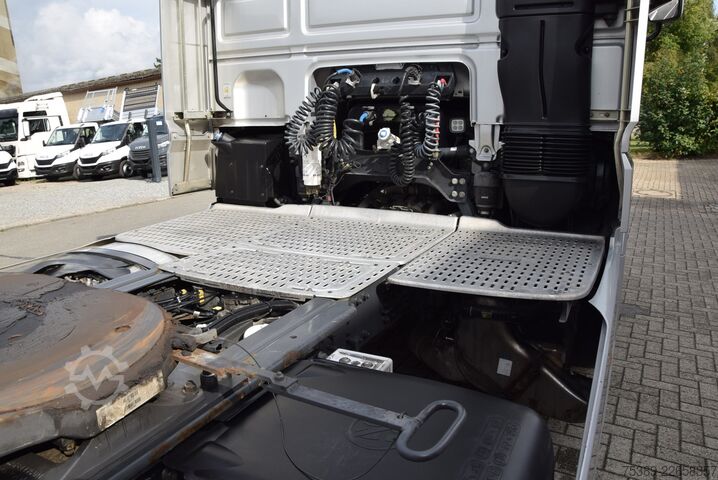 Standard SZM Daf XF 530 Flachdach Retarder Leder ACC TV Navi