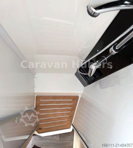 Halvintegrerad husbil SUNLIGHT T 69LC - Queensbett - 1. Hand - Solar - Klima