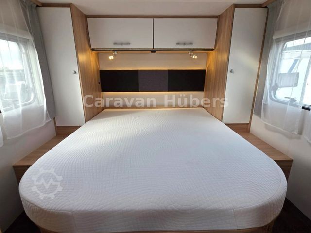 Halvintegrerad husbil SUNLIGHT T 69LC - Queensbett - 1. Hand - Solar - Klima