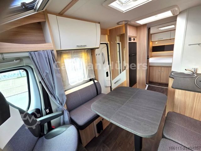 Halvintegrerad husbil SUNLIGHT T 69LC - Queensbett - 1. Hand - Solar - Klima