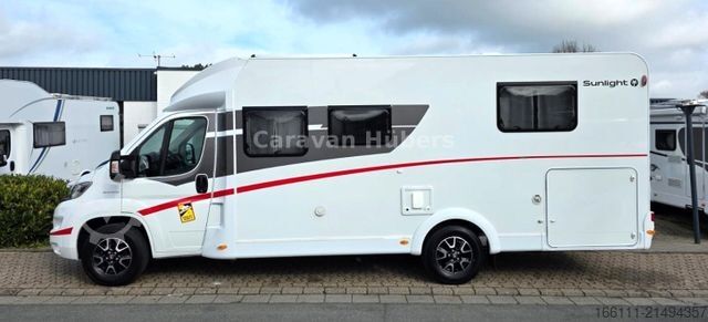 Halvintegrerad husbil SUNLIGHT T 69LC - Queensbett - 1. Hand - Solar - Klima
