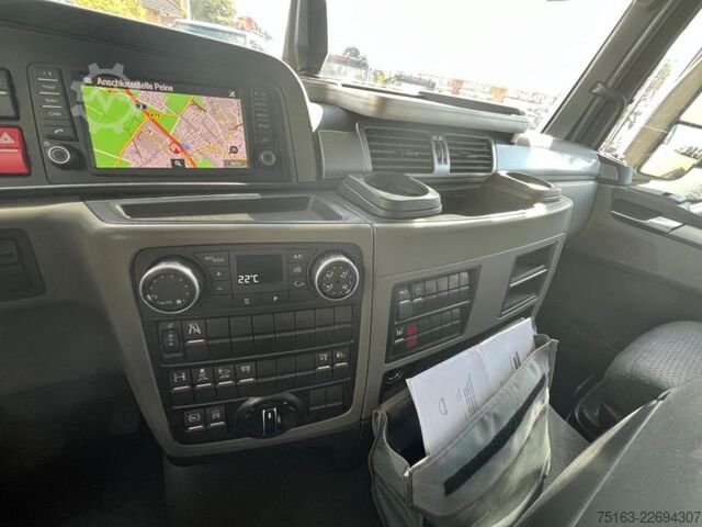 Ciężarówka z płaską platformą MAN TG-S 26.430 6x2 Pritsche Heckkran Palfing. PK230