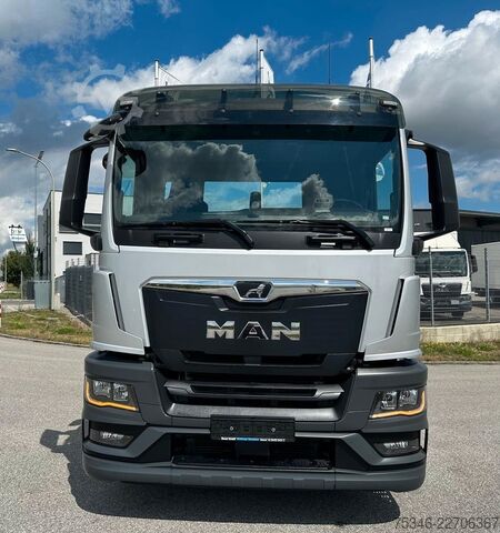 Camión plataforma con toldo MAN TGS 26.360 LL/Pritsche 7,10 m/Lenkachse/ 108 tkm