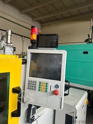 Mašina za brizganje plastike Arburg 270C 400-70