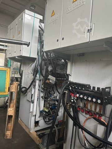 Injection molding machine Arburg 680CB 400-170