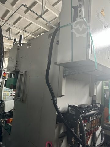 Injection molding machine Arburg 680CB 400-170