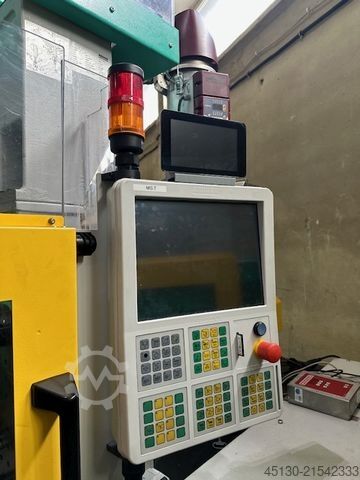 Injection molding machine Arburg 270C 400-70 e²