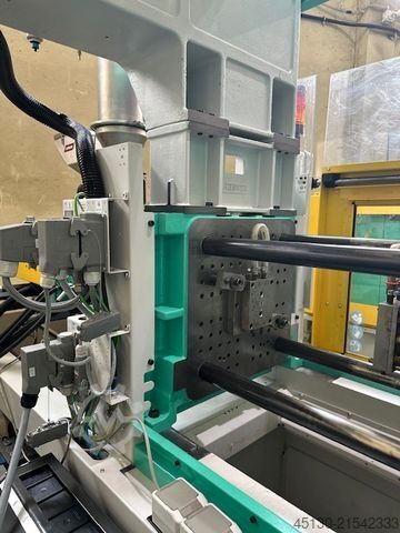 Injection molding machine Arburg 270C 400-70 e²