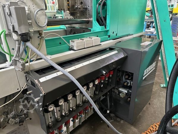 Injection molding machine Arburg 270C 400-70 e²