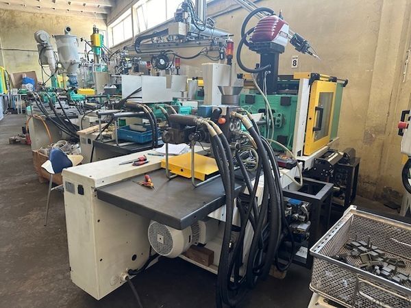 Injection molding machine Arburg 320C 500-100