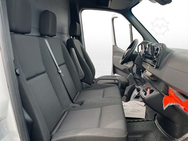 Box van Mercedes-Benz Sprinter 317 CDI Koffer LBW LED Klima Sitzh.
