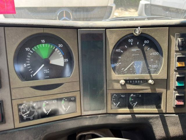 Abrollkipper MAN F2000 27.342 6x4 Abrollkipper mit Kran