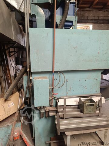 Tafelschotstraalmachine Skoda TMSO 2,4