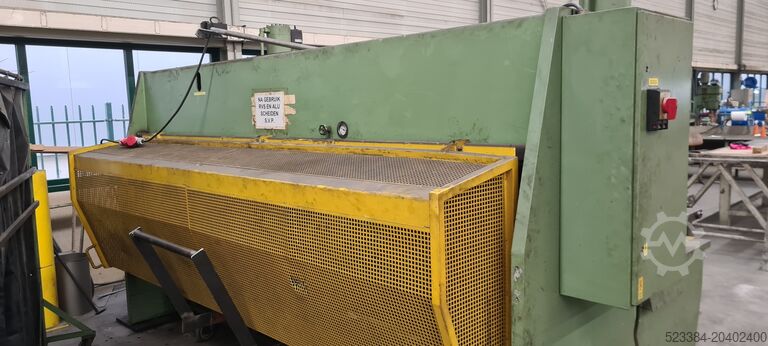 Hydraulisk guillotinesaks LVD MVCN 31 /13