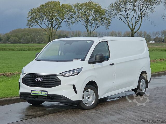 Stationvogn med højt tag FORD TRANSIT CUSTOM 2.0 L2H1 Navi Euro6 AC!