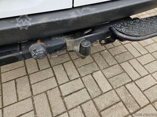 Furgão de painéis MERCEDES-BENZ Sprinter 317 CDI 2,8tAHK|AC|STDHZ|TÜV+ÖL+BREMneu