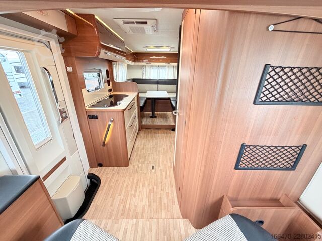 Integreret autocamper LMC Explorer Comfort I 655 G Rundsitzgruppe