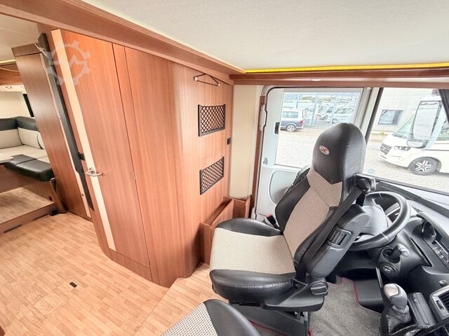 Integreret autocamper LMC Explorer Comfort I 655 G Rundsitzgruppe