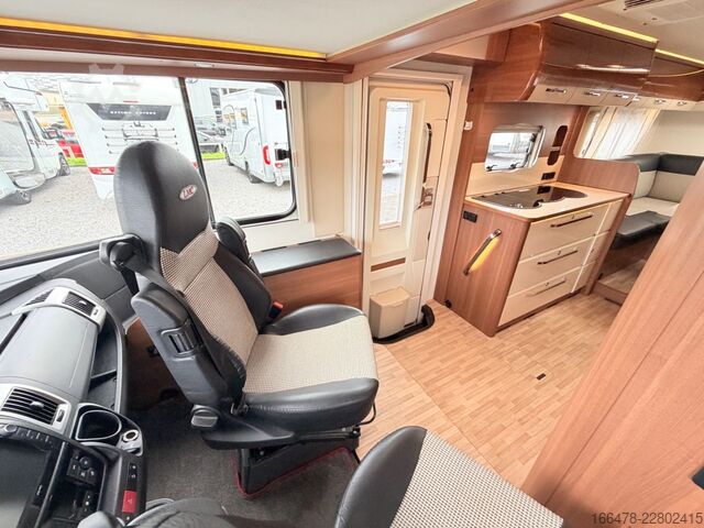 Integreret autocamper LMC Explorer Comfort I 655 G Rundsitzgruppe