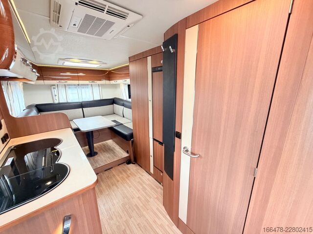 Integreret autocamper LMC Explorer Comfort I 655 G Rundsitzgruppe
