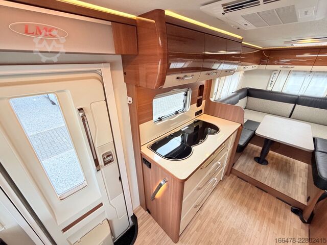 Integreret autocamper LMC Explorer Comfort I 655 G Rundsitzgruppe