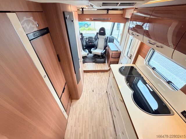 Integreret autocamper LMC Explorer Comfort I 655 G Rundsitzgruppe