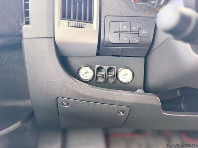 Integreret autocamper LMC Explorer Comfort I 655 G Rundsitzgruppe