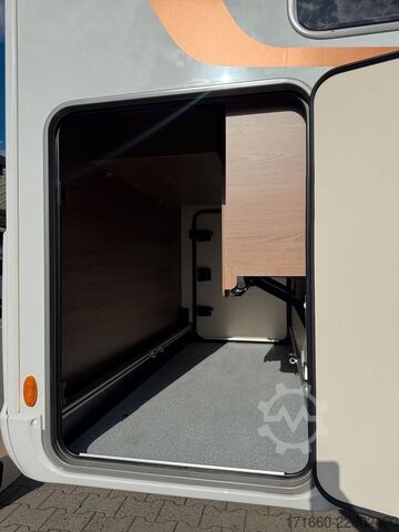 Halvintegreret autocamper BÜRSTNER Lyseo TD 644 G Tageszulassung