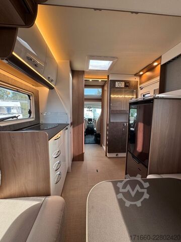 Halvintegreret autocamper BÜRSTNER Lyseo TD 644 G Tageszulassung