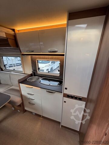 Halvintegreret autocamper BÜRSTNER Lyseo TD 644 G Tageszulassung