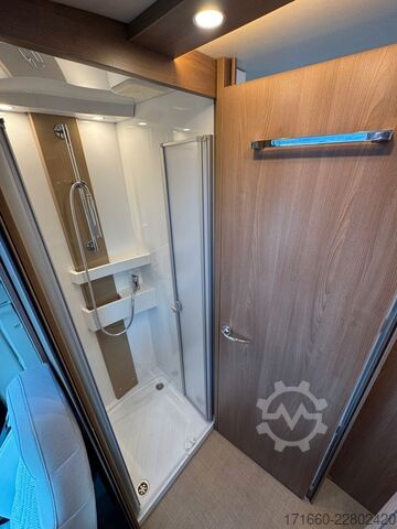 Halvintegreret autocamper BÜRSTNER Lyseo TD 644 G Tageszulassung