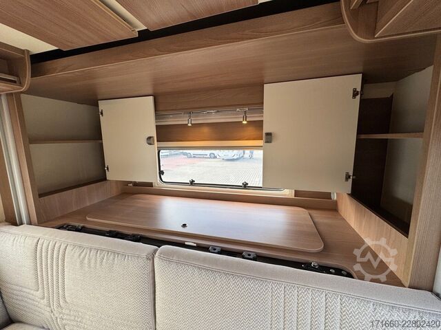 Halvintegreret autocamper BÜRSTNER Lyseo TD 644 G Tageszulassung
