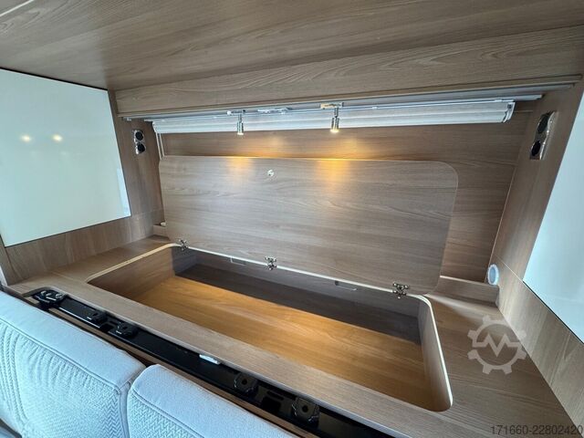 Halvintegreret autocamper BÜRSTNER Lyseo TD 644 G Tageszulassung