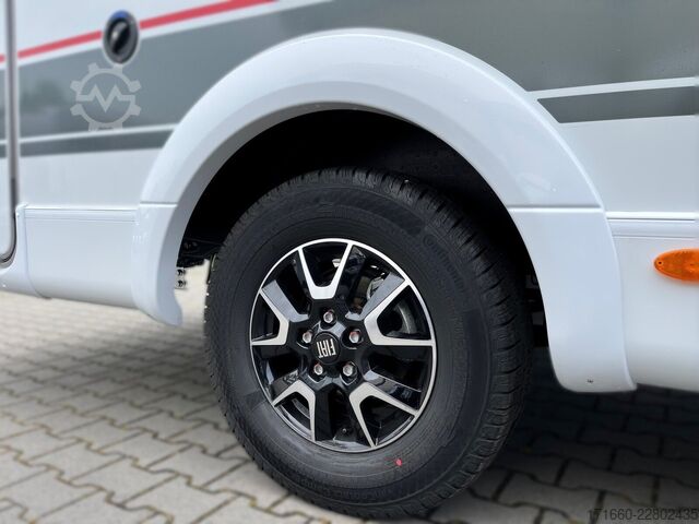Halvintegreret autocamper BÜRSTNER Lyseo Time Skyline 690 G SAT / TV / Markise