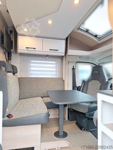 Halvintegreret autocamper BÜRSTNER Lyseo Time Skyline 690 G SAT / TV / Markise