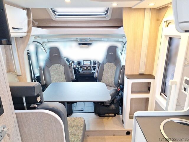 Halvintegreret autocamper BÜRSTNER Lyseo Time Skyline 690 G SAT / TV / Markise