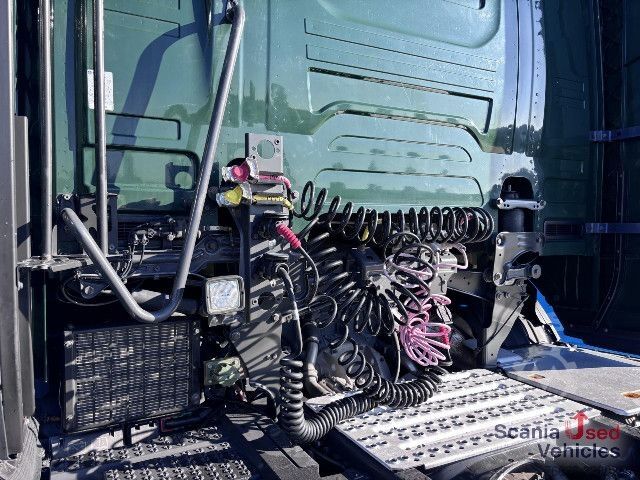 Standard nyergesvontató Scania R 460 A4x2NA DIFF-L RETARDER P-AIRCO PTO ALCOA