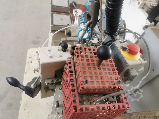 Kantenaanzetmachine voor gebogen randen IMA HKA