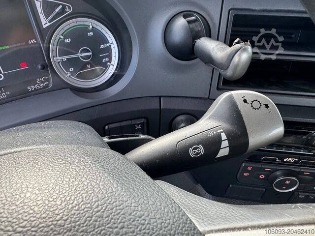 Standard-SZM DAF CF 450 Spacecab