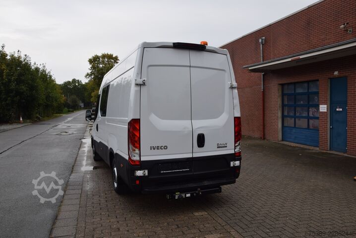 Fourgon surélevé Iveco Daily  35 S18 L2H2 Doka Kasten Automatik ACC LED
