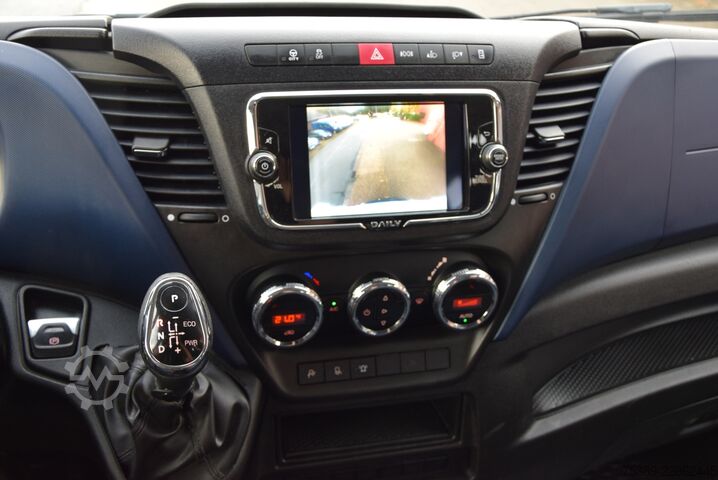 Fourgon surélevé Iveco Daily  35 S18 L2H2 Doka Kasten Automatik ACC LED