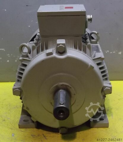 Elektrik motoru 2.1 / 7 kW 930/1450 Rpm Siemens IEC132M IMB3