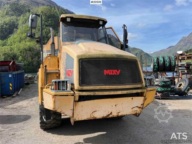 Kiepwagen Moxy MT26 w/ white plates. WATCH VIDEO