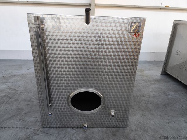 Serbatoio in acciaio inox da 3000 litri Erich Stücher 