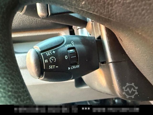 Duba panelată PEUGEOT Expert 2.0 Automatik L2 Standard 2 Schiebetüren