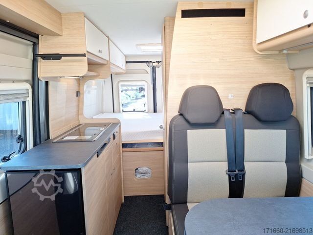 Autorulotă ROADCAR R 600 Citroen 140 PS Eisengrau met. *Markise*AHK